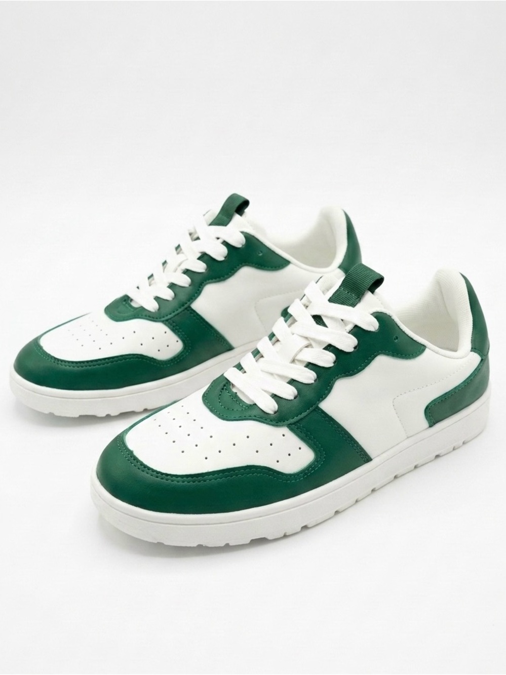 Women's Low Top Court Sneaker